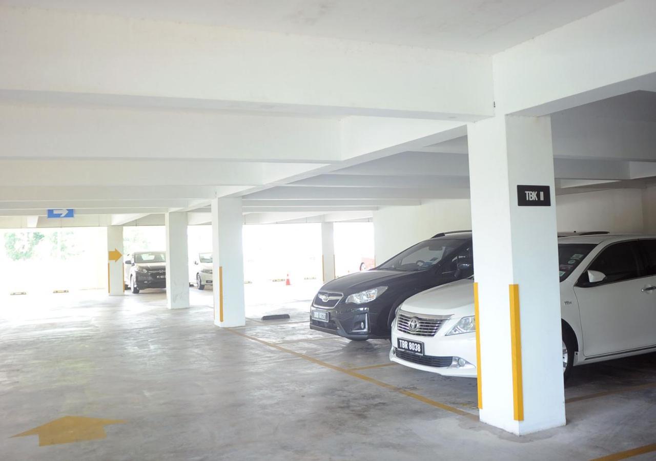 Seaview Holiday Apartment 5 - Free Wifi & Netflix Kuala Terengganu Exterior foto